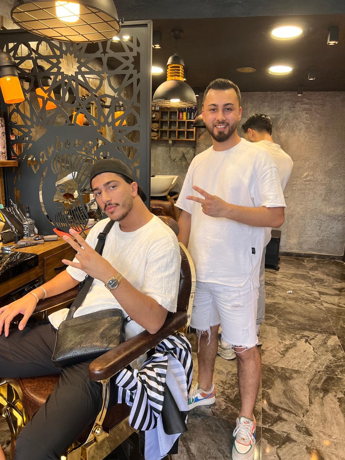 Antalya'da modern erkek bakımı ve sakal kesimi